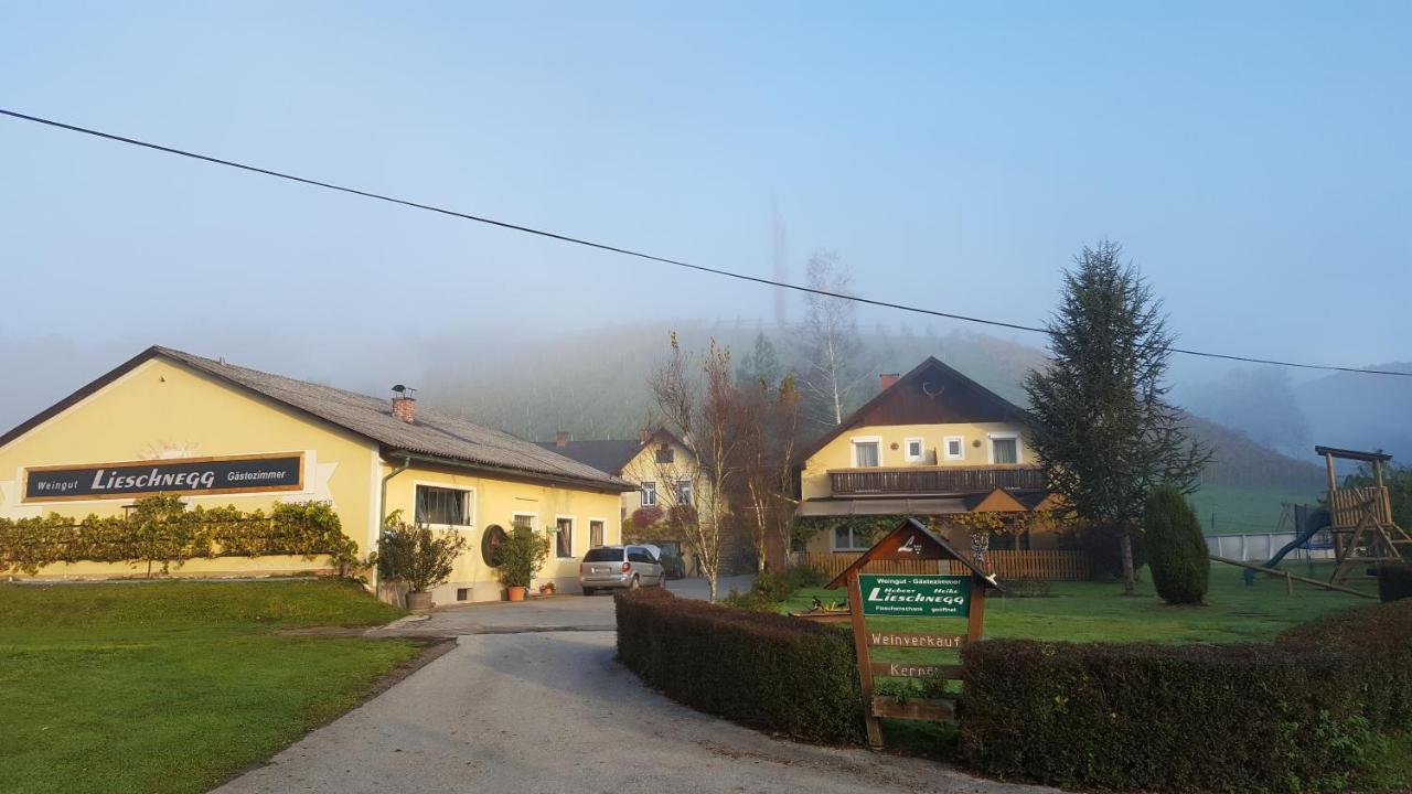 Weingut Lieschnegg Hotel Leutschach Exterior photo